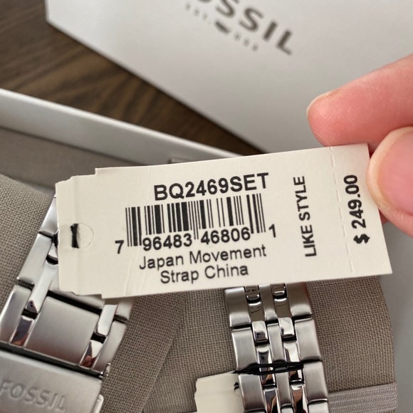 Fossil Couple Watches Gift Set - Picture 5 of 8